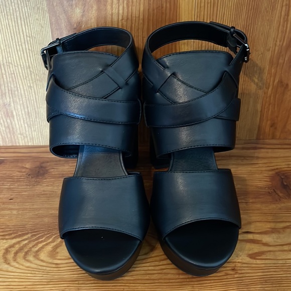 Simply Vera Vera Wang Black chunky platform heels, size 9, memory foam sock - Picture 6 of 10